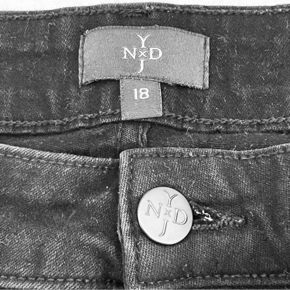 Not Your Daughters Jeans Lift‎ Tuck Tech. Women’s Denim Sz. 18 Black - Picture 7 of 11